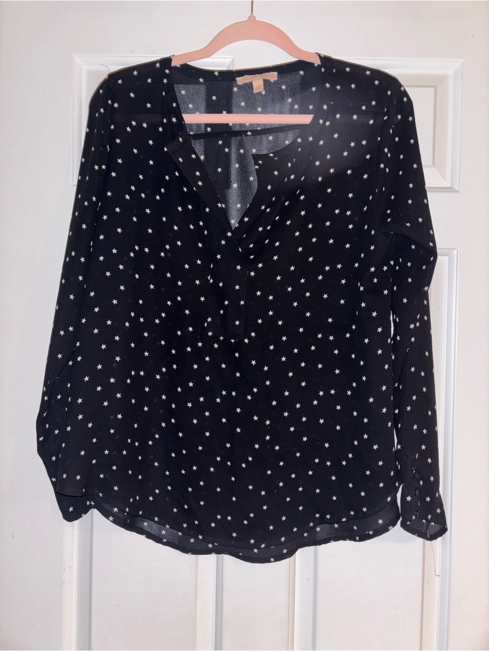 Gibson Latimer Black Star-Print V-Neck Blouse
